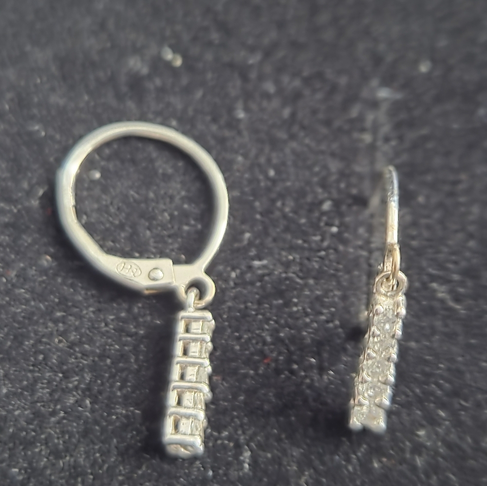 NEW WOMENS 10 K 1.1 GRAMS WHITE GOLD 0.10 CT GENUINE DIAMONDS DANGLING EARRINGS - Picture 3 of 4